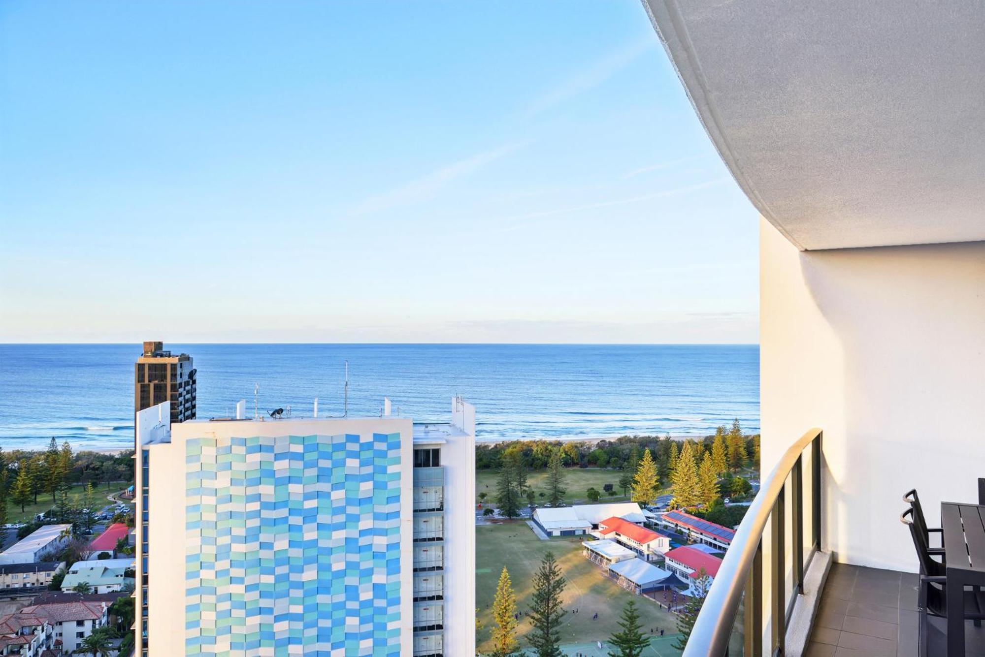 Ocean View 3-Bed With Gym, Pool, Sauna & Parking Gold Coast Buitenkant foto